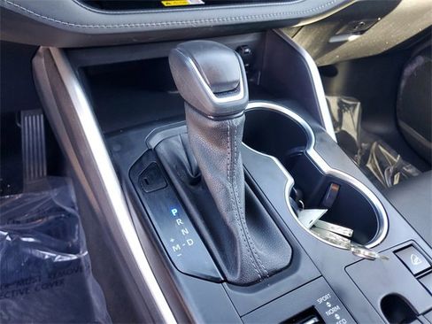 Used 2023 Toyota Highlander L image 23