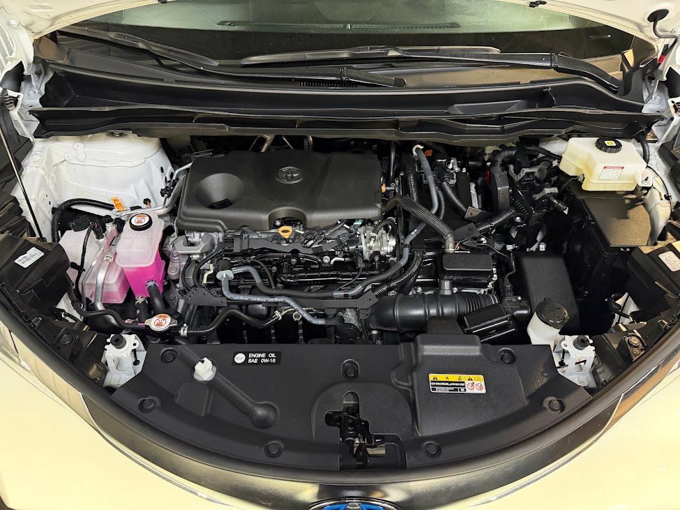 Used 2025 Toyota Sienna XLE FWD image 32