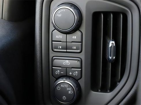 Used 2024 Chevrolet Silverado 1500 Custom Trail Boss image 21