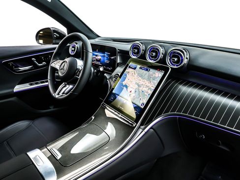 New 2025 Mercedes-Benz GLC 300 4MATIC image 5