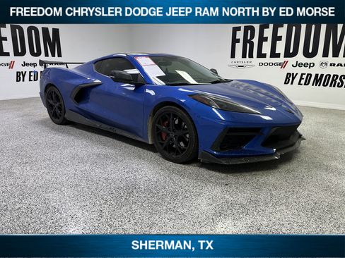 Used 2020 Chevrolet Corvette Stingray Premium Cpe w/ 3LT Preferred Equipment Group image 3
