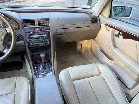 Used 1997 Mercedes-Benz C 280 Sedan image 18