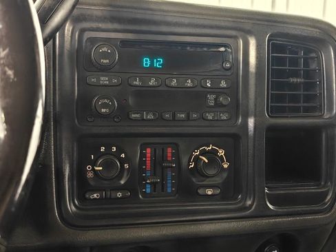 Used 2005 Chevrolet Silverado 1500 LS image 5