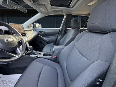 Certified 2024 Toyota Corolla Cross LE image 2