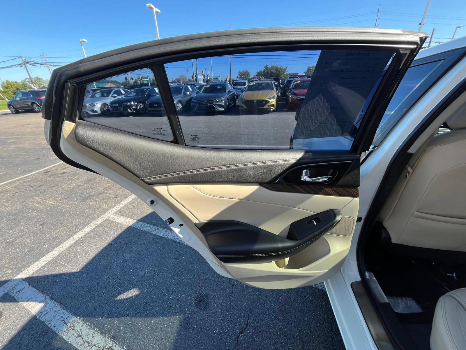 Used 2016 Nissan Maxima Platinum FWD image 39