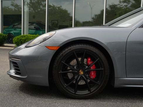 Used 2025 Porsche 718 Cayman S RWD image 4
