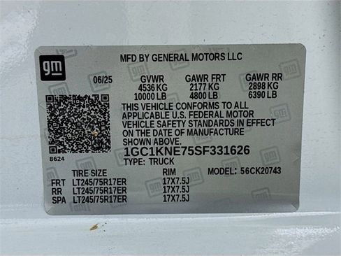 Used 2025 Chevrolet Silverado 2500 LT w/ Convenience Package image 32