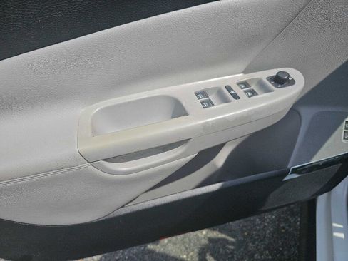 Used 2007 Volkswagen Passat 3.6 image 14