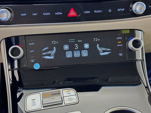 New 2026 Genesis GV70 2.5T AWD/4WD image 14