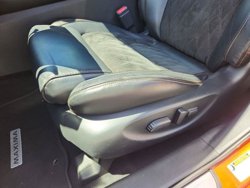 Used 2019 Nissan Maxima SR w/ Premium Package FWD image 17