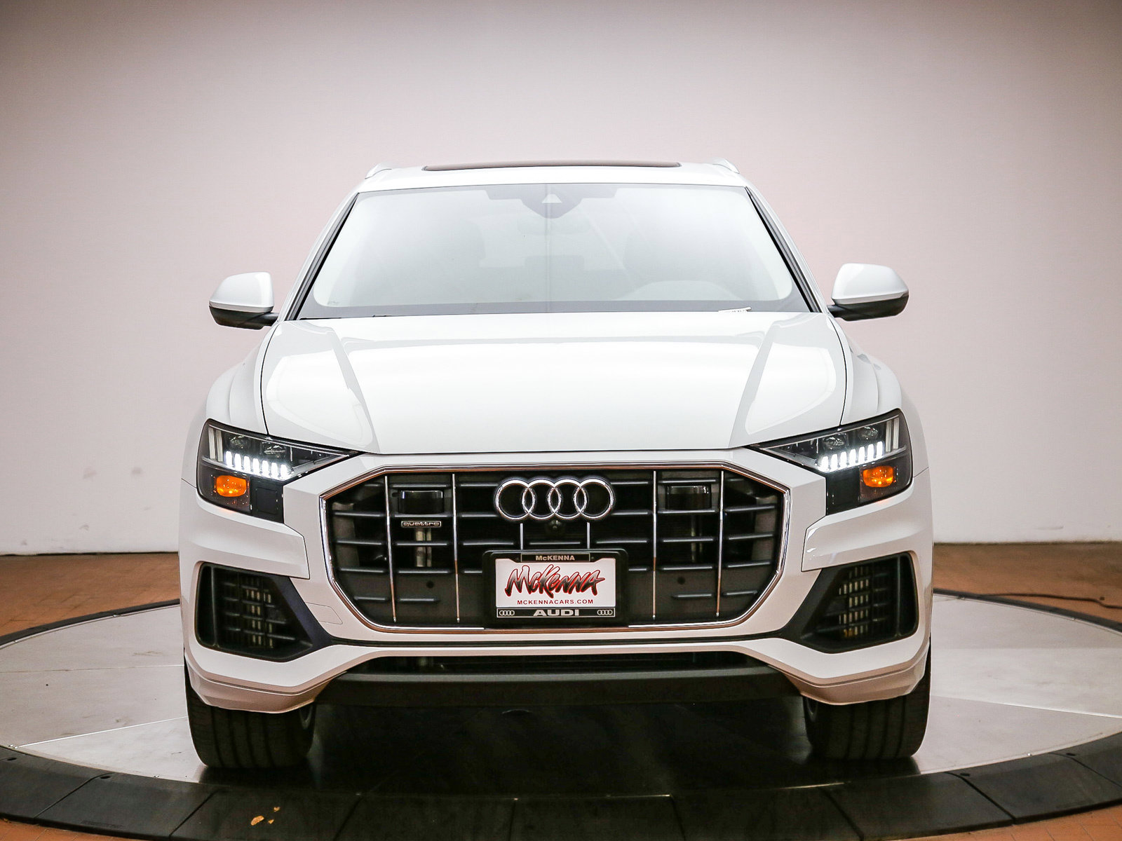 Used 2023 Audi Q8 Premium Plus AWD/4WD image 2