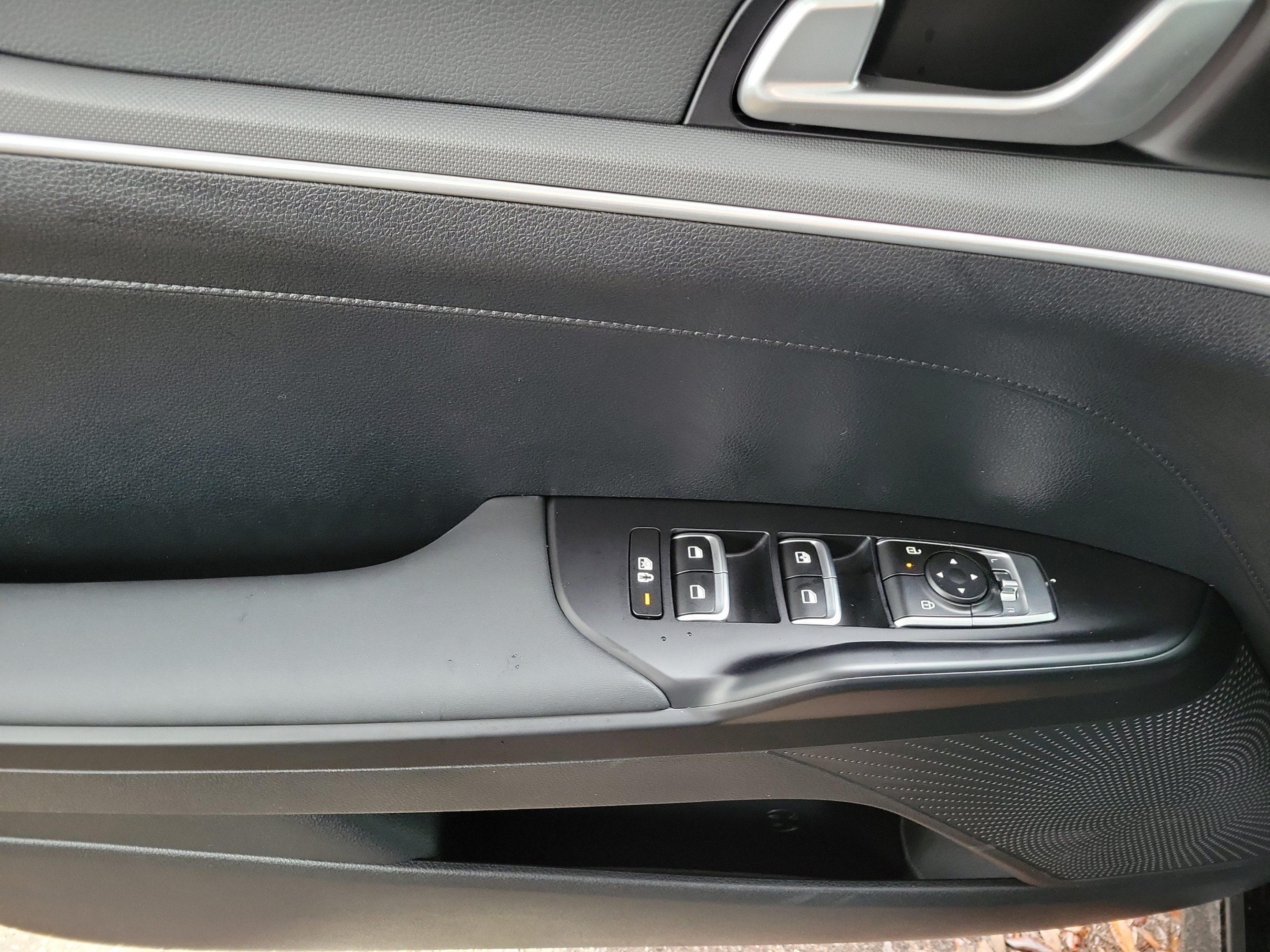 New 2027 Kia K5 LXS FWD image 15