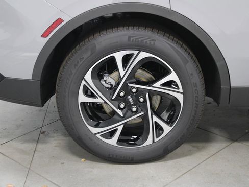 New 2026 Lincoln Nautilus Premier image 13