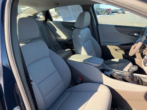 Used 2025 Chevrolet Malibu LT image 16