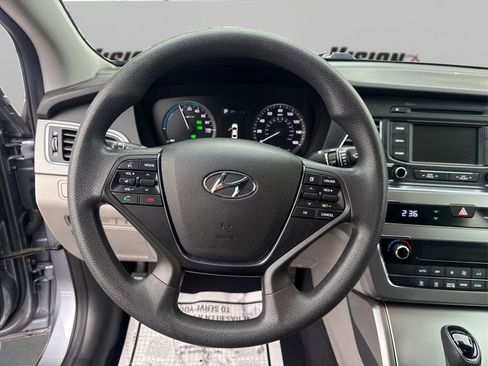 Used 2016 Hyundai Sonata SE image 23