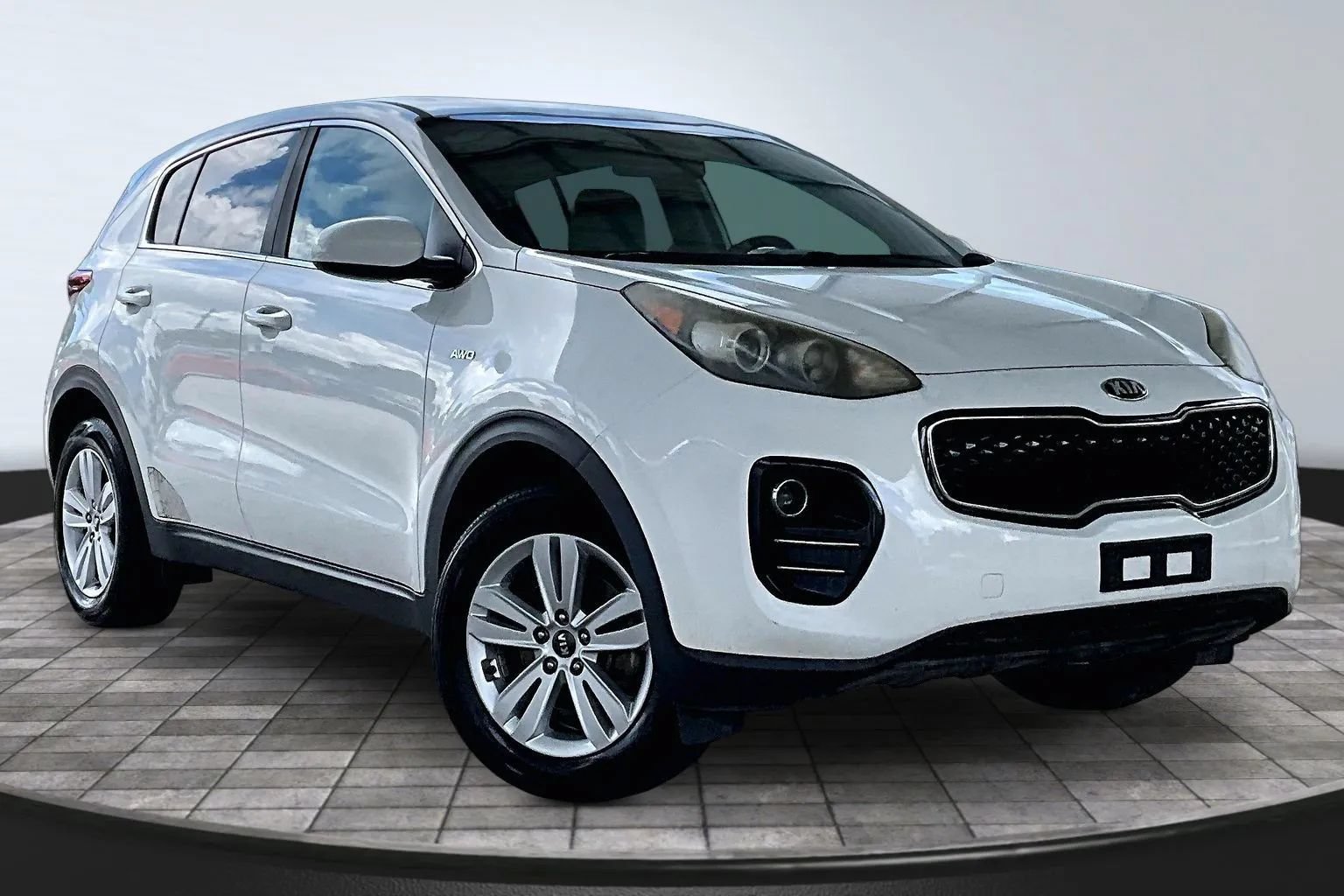 Used 2017 Kia Sportage LX AWD/4WD image 3