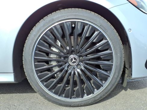 Used 2024 Mercedes-Benz E 350 4MATIC Sedan image 9