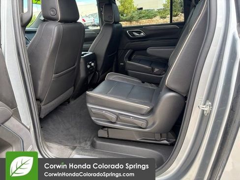 Used 2023 GMC Yukon XL SLT w/ SLT Luxury Package AWD/4WD image 15