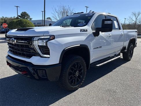Used 2025 Chevrolet Silverado 2500 LTZ w/ Trail Boss Package image 7