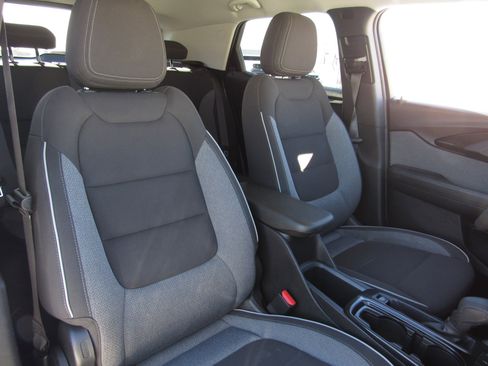 Used 2023 Chevrolet TrailBlazer LT image 10