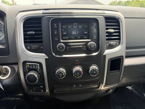 Used 2019 RAM 1500 Classic SLT AWD/4WD image 23