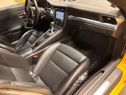 Used 2013 Porsche 911 Carrera 4S image 17