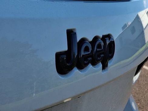 Used 2014 Jeep Grand Cherokee Laredo w/ Quick Order Package 23E AWD/4WD image 5