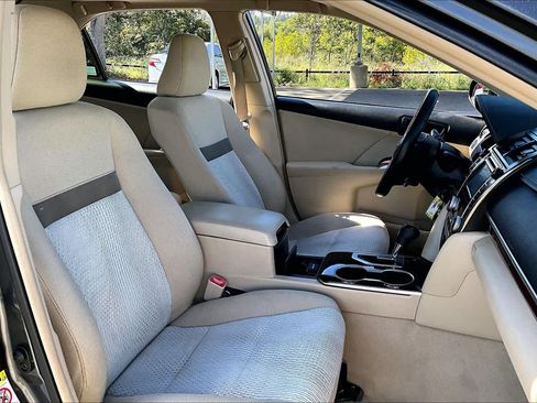 Used 2012 Toyota Camry XLE image 8