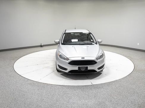 Used 2018 Ford Focus SE FWD image 24