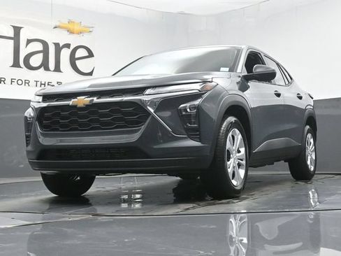 New 2026 Chevrolet Trax LS FWD image 4