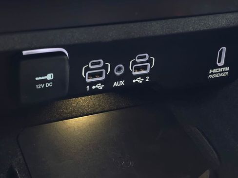 Used 2022 Jeep Grand Wagoneer Series III AWD/4WD image 44