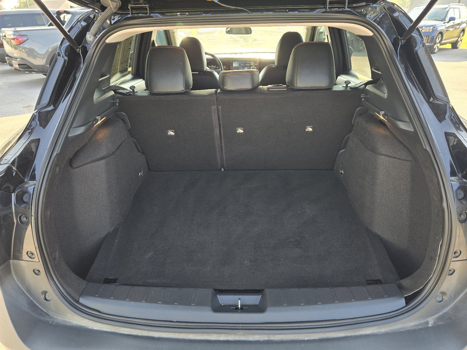 Used 2025 Nissan Kicks SR AWD/4WD image 26