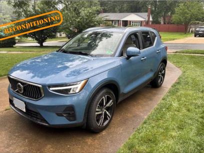 Used 2023 Volvo XC40 B5 Plus