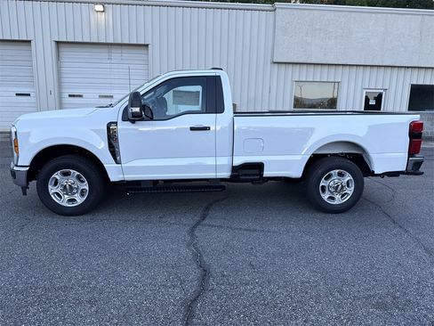 New 2026 Ford F250 XLT w/ 360-Degree Camera Package image 4
