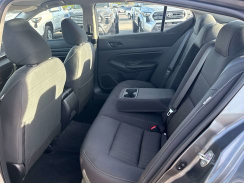 Used 2025 Nissan Altima 2.5 SV image 13