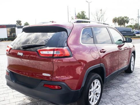 Used 2016 Jeep Cherokee Latitude FWD image 9