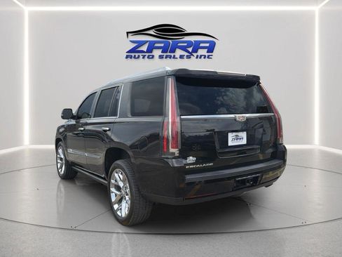 Used 2017 Cadillac Escalade Platinum AWD/4WD image 5