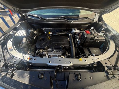 Used 2025 Chevrolet Equinox LT image 32