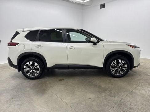 Used 2023 Nissan Rogue SV AWD/4WD image 4