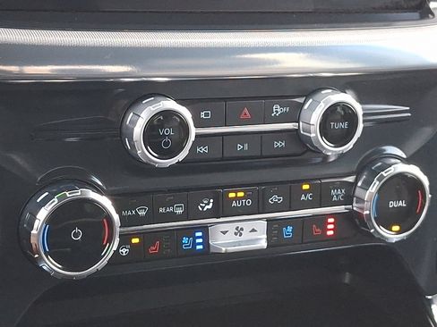 Used 2025 Ford F150 Lariat w/ Equipment Group 501A Mid AWD/4WD image 15