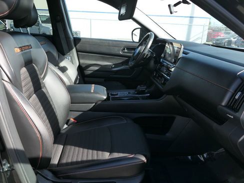 Used 2025 Nissan Pathfinder Rock Creek image 25