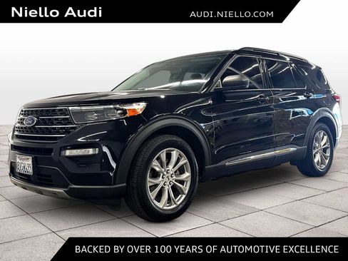 Used 2021 Ford Explorer XLT w/ Equipment Group 202A RWD image 1