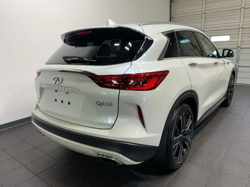 Used 2021 INFINITI QX50 Luxe w/ Appearance Package image 3