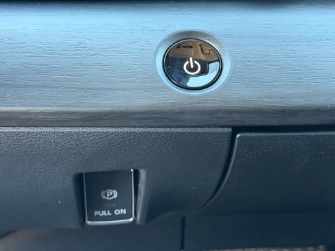 Certified 2025 Nissan Ariya FWD image 27