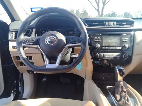 Used 2017 Nissan Rogue S w/ Appearance Package image 15