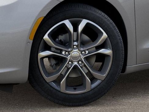 New 2026 Chrysler Pacifica Pinnacle image 8