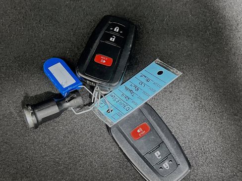 Used 2019 Toyota RAV4 XLE image 36