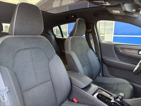 Used 2023 Volvo C40 P8 Recharge Plus w/ Climate Package image 13