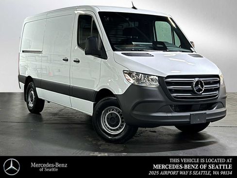 Used 2025 Mercedes-Benz Sprinter 2500 image 1