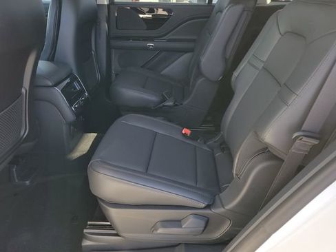 New 2026 Lincoln Aviator AWD w/ Jet Appearance Package image 7